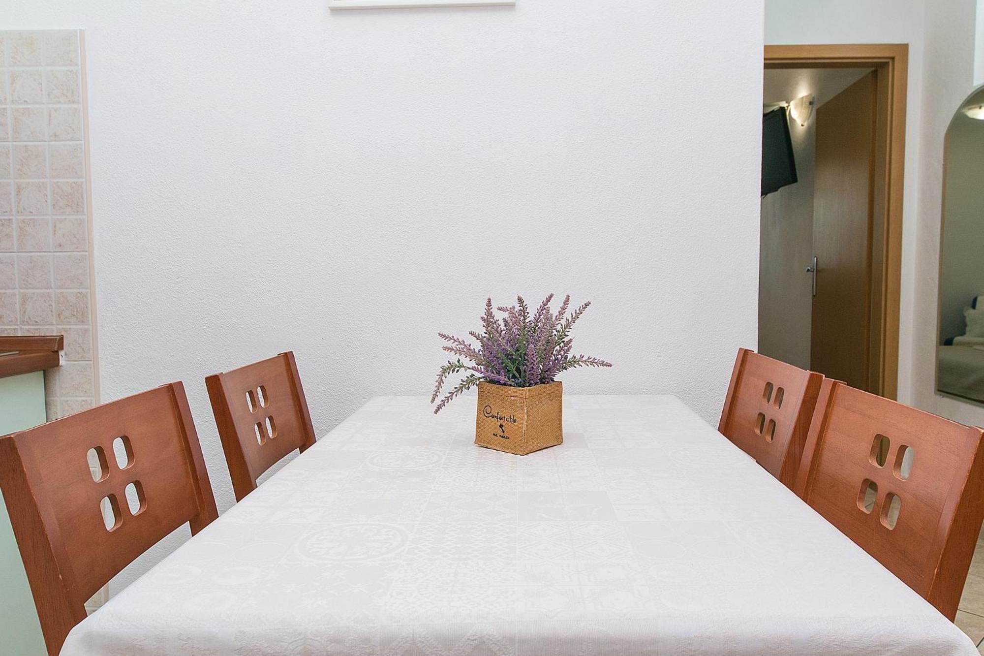 Apartments And Rooms By The Sea Brela, Makarska - 2752 部屋 写真