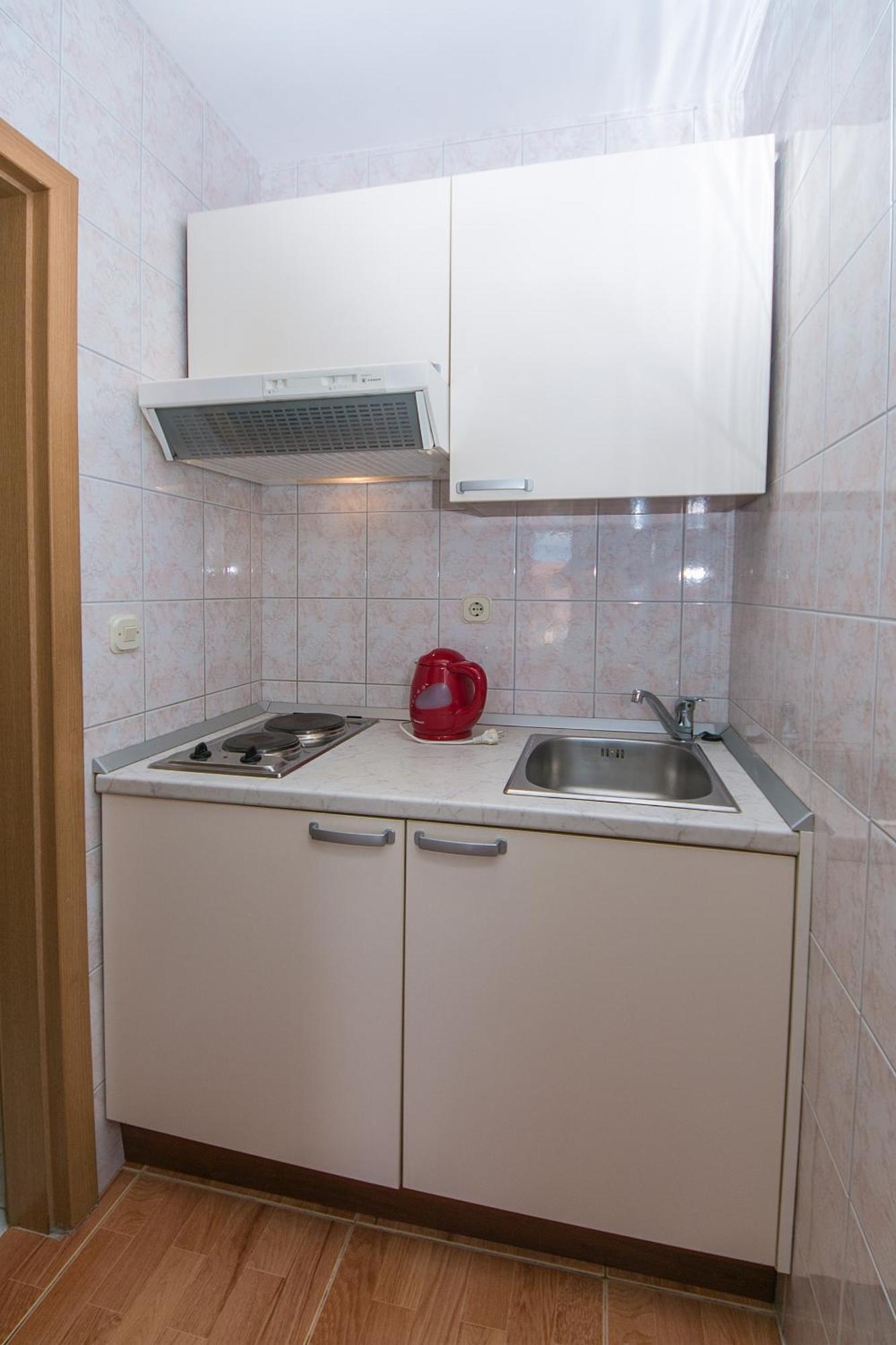 Apartments And Rooms By The Sea Brela, Makarska - 2752 エクステリア 写真