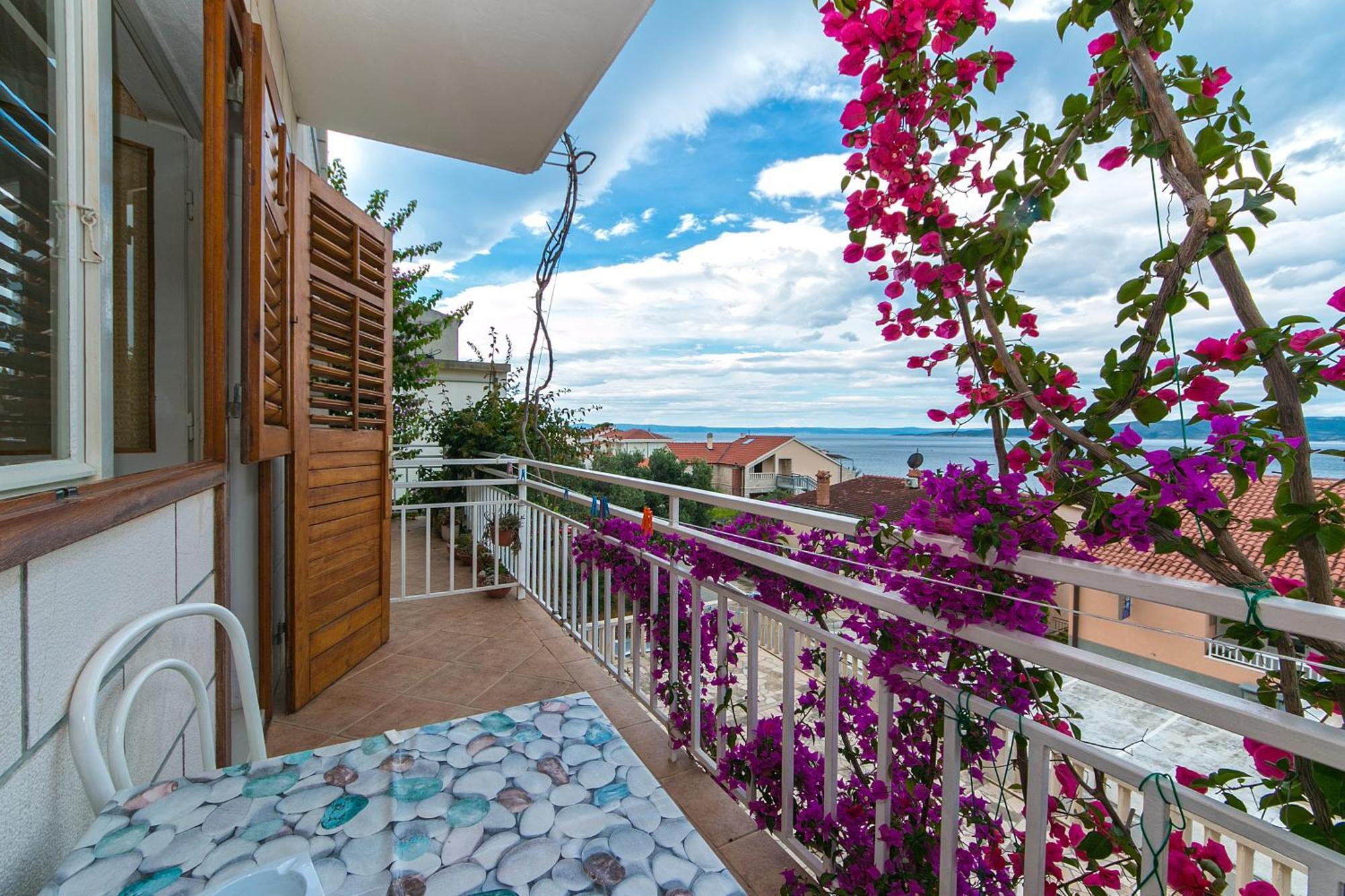 Apartments And Rooms By The Sea Brela, Makarska - 2752 エクステリア 写真