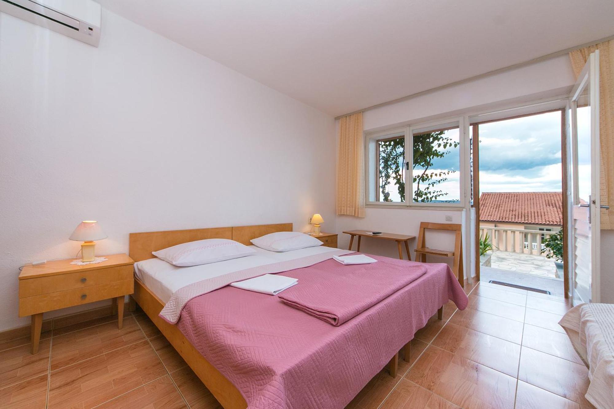 Apartments And Rooms By The Sea Brela, Makarska - 2752 エクステリア 写真