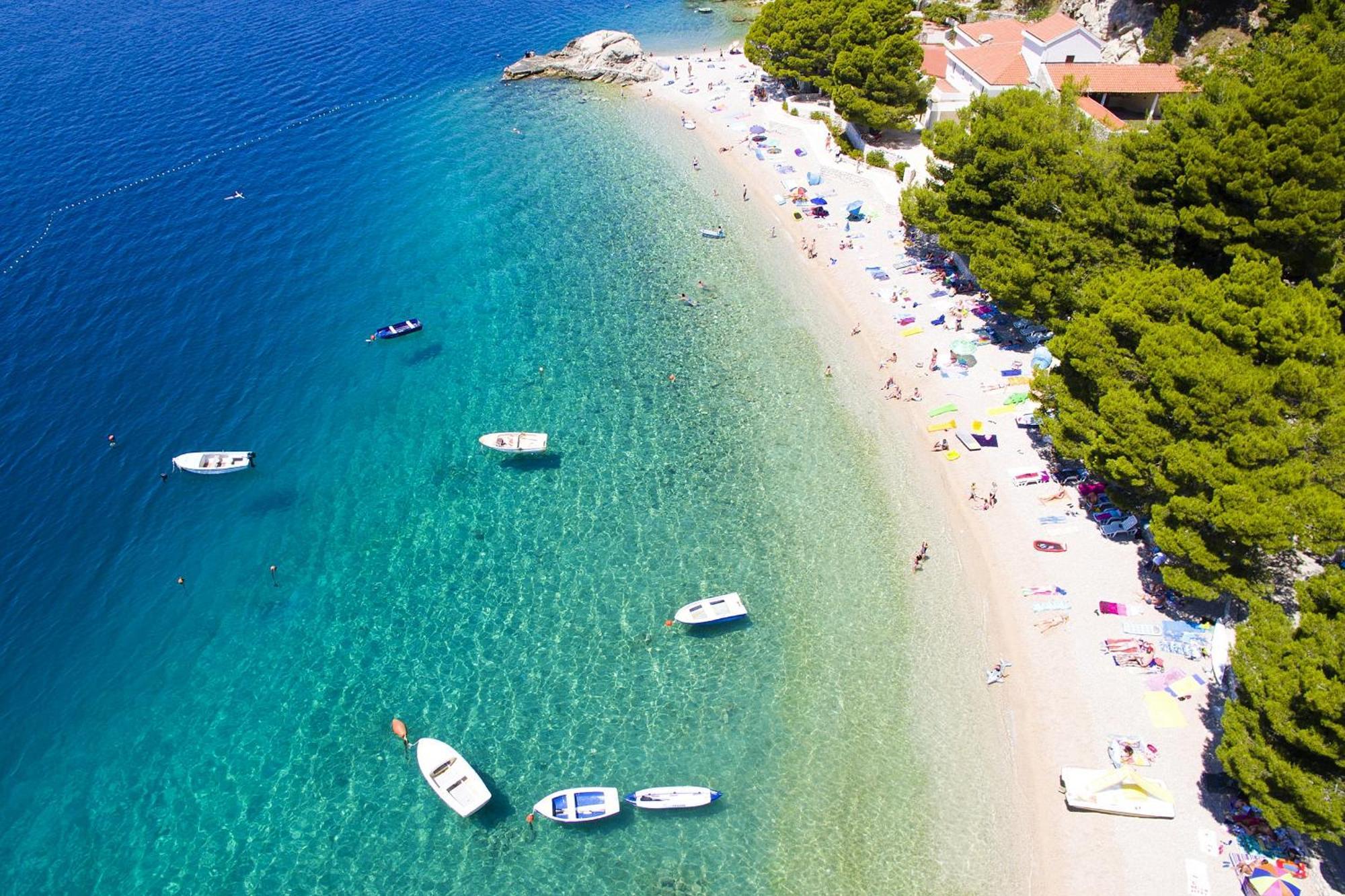 Apartments And Rooms By The Sea Brela, Makarska - 2752 エクステリア 写真
