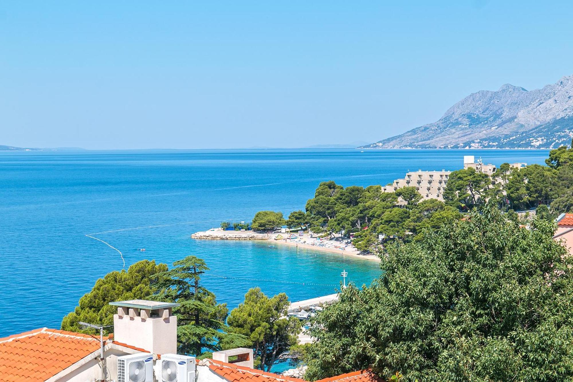 Apartments And Rooms By The Sea Brela, Makarska - 2752 エクステリア 写真