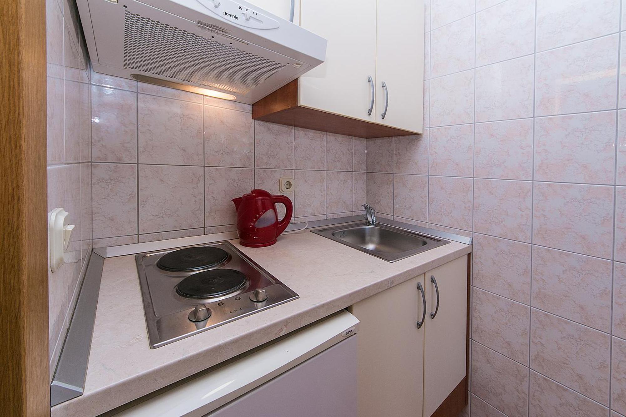 Apartments And Rooms By The Sea Brela, Makarska - 2752 エクステリア 写真