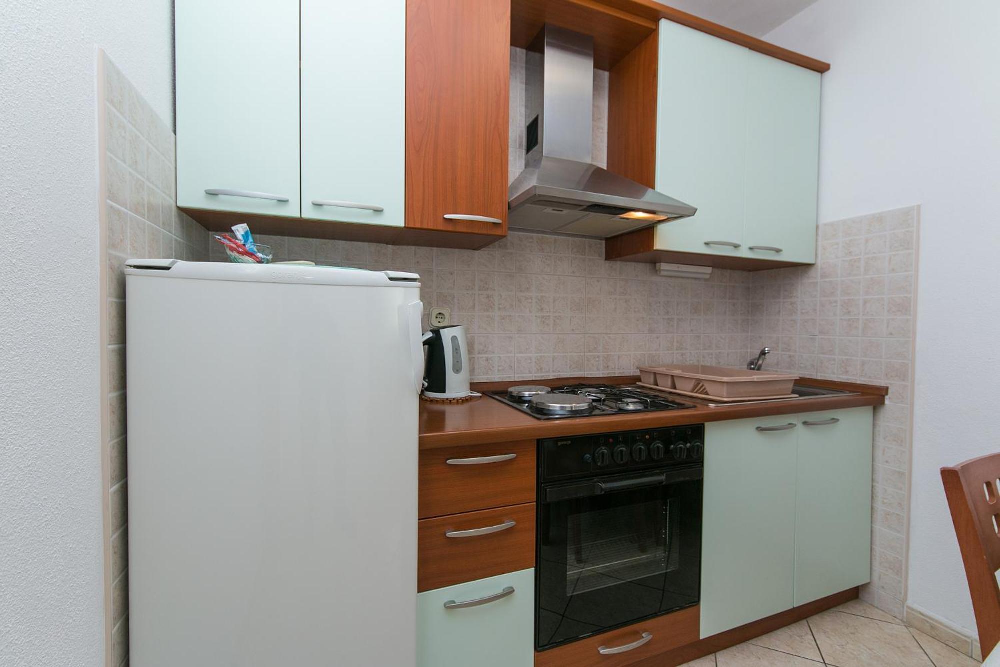 Apartments And Rooms By The Sea Brela, Makarska - 2752 エクステリア 写真