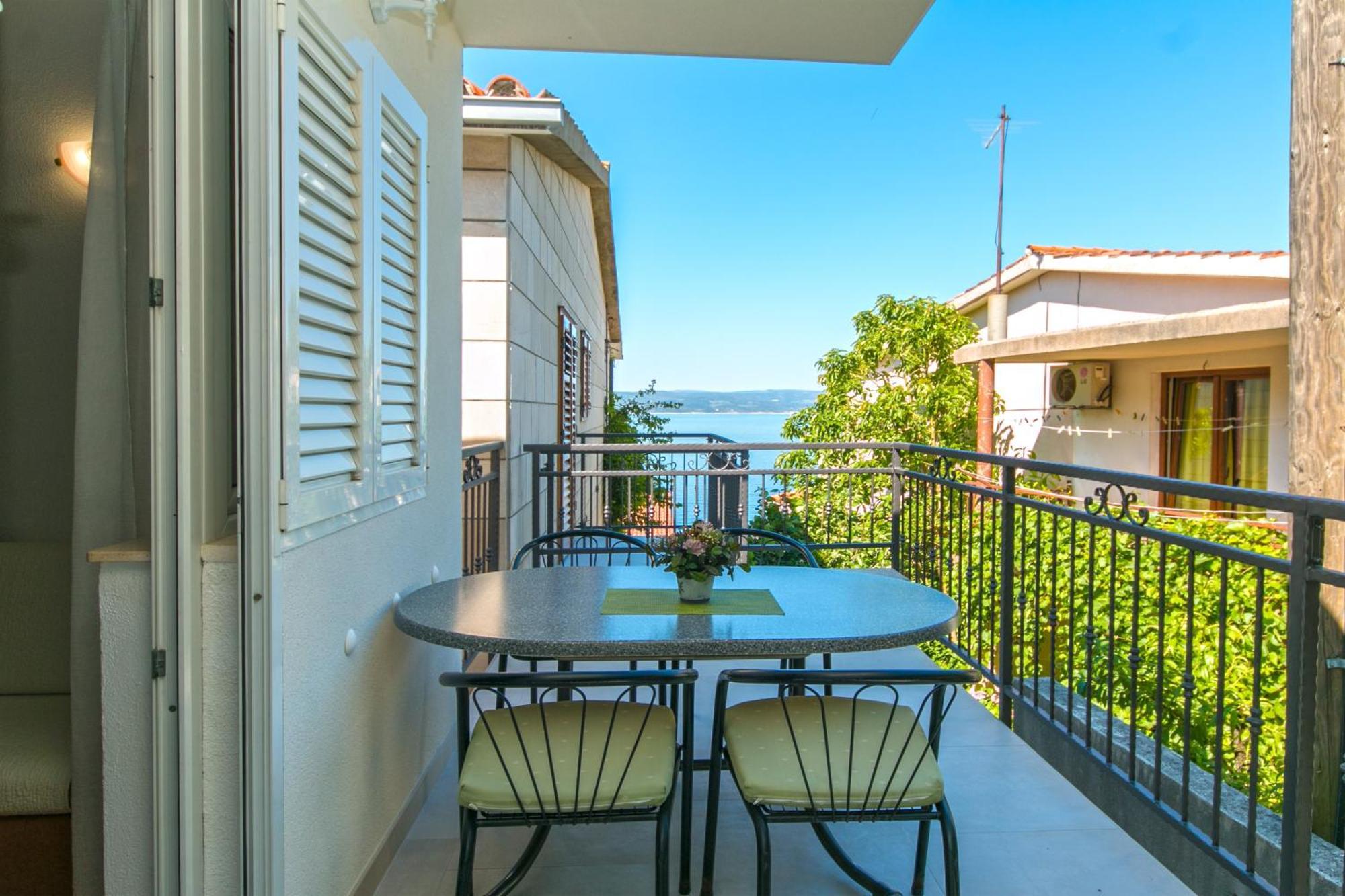 Apartments And Rooms By The Sea Brela, Makarska - 2752 エクステリア 写真