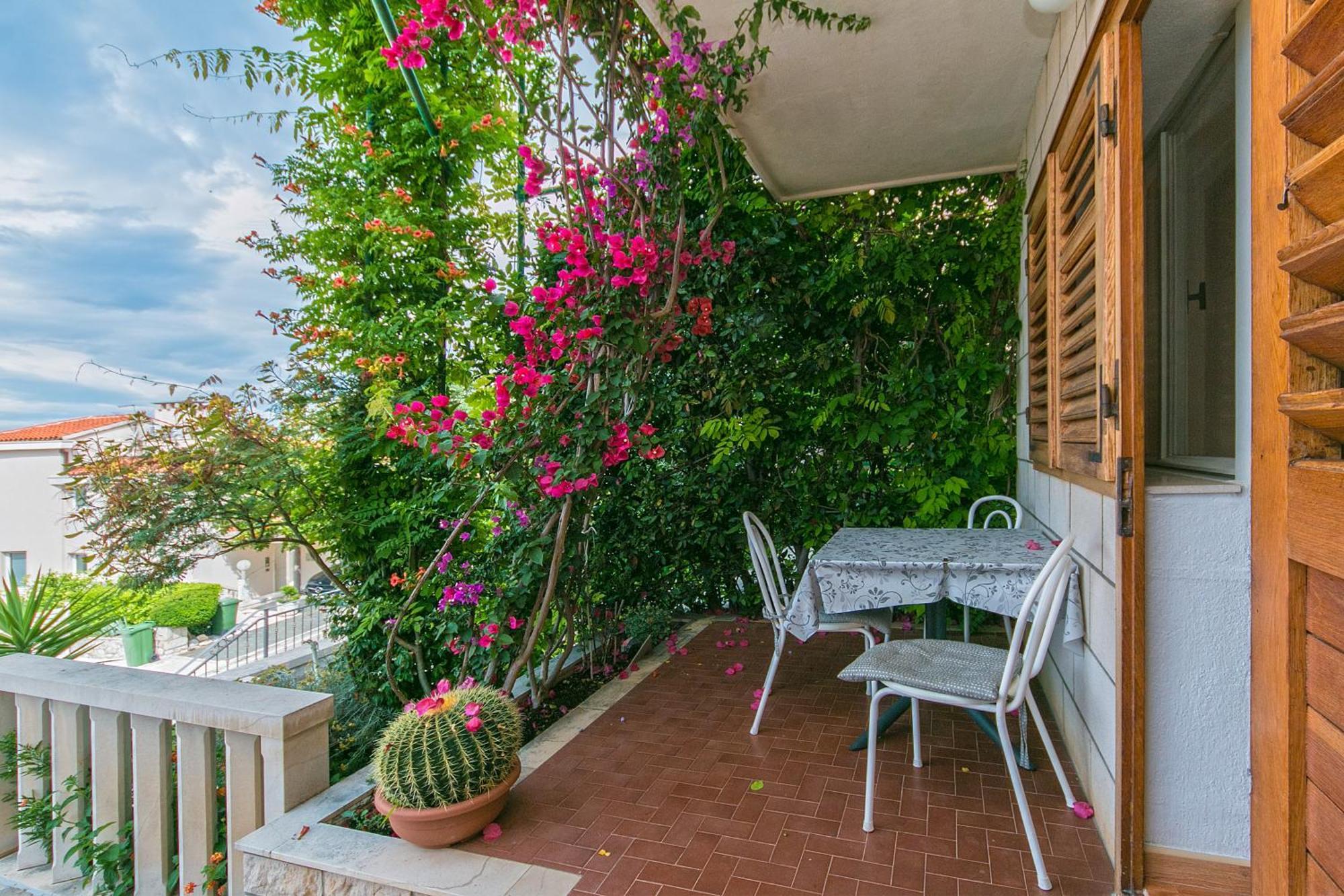 Apartments And Rooms By The Sea Brela, Makarska - 2752 エクステリア 写真