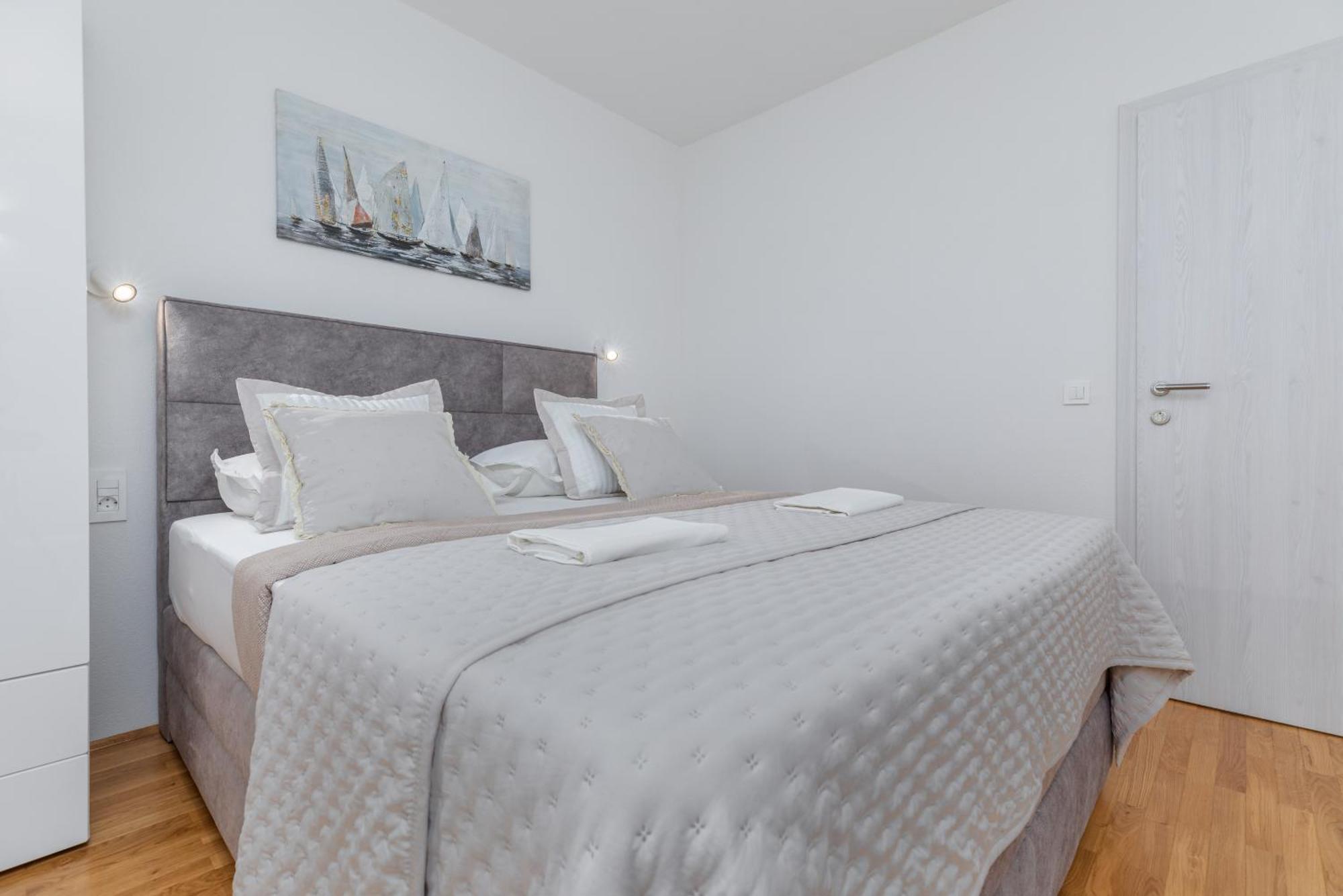 Apartments And Rooms By The Sea Brela, Makarska - 2752 部屋 写真